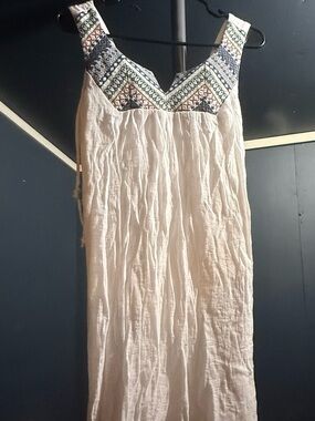 rue21 White Dress with Embroidery